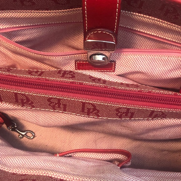 Dooney & Bourke Red signature shoulder bag - Picture 5 of 5